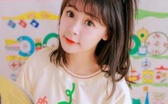 女网红洗澡忘关播不慎走光